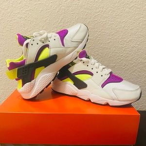 NEW Nike Air Huarache - White/ Neon Yellow/ Magenta Sz. 6.5